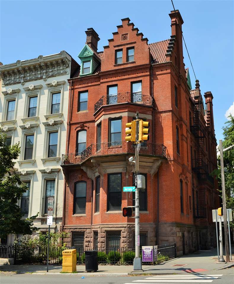 Property Photo:  297 Montgomery St 3W  NJ 07302 