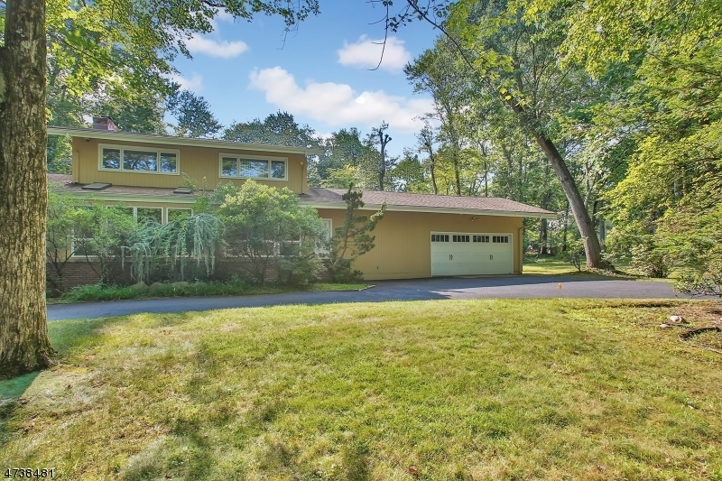Property Photo: 41 Arcadia Rd NJ 07677