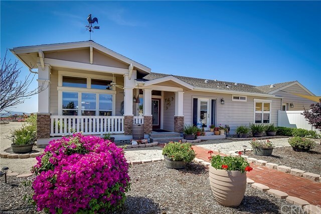 Property Photo: 40054 Angora Lane CA 92592