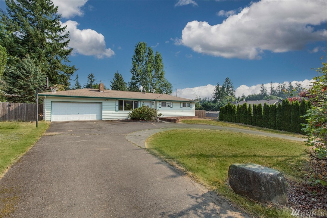 Property Photo: 430 Sylvan Way WA 98310