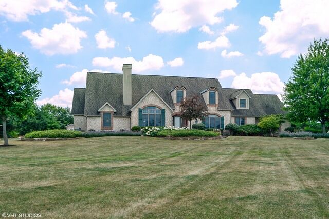 Property Photo: 1430 Cherry Road IL 60543