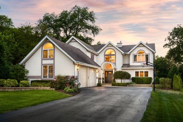 Property Photo:  5106 Center Avenue  IL 60532 