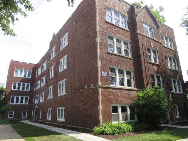 Property Photo:  1822 W Byron Street 1E  IL 60618 