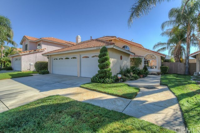 Property Photo:  10394 Via Pajaro  CA 92557 