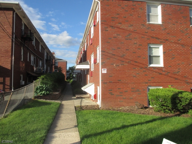 Property Photo:  482 Joralemon St, U-B2  NJ 07109 