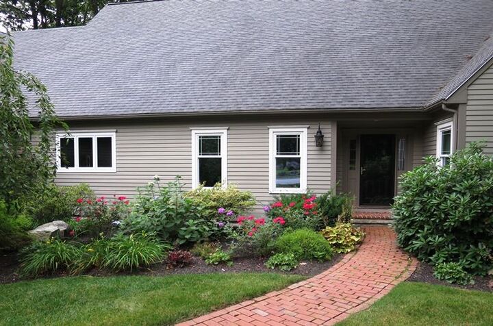 Property Photo:  3 Heritage Way  NH 03833 