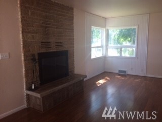 Property Photo:  47 NW E St NW  WA 98823 