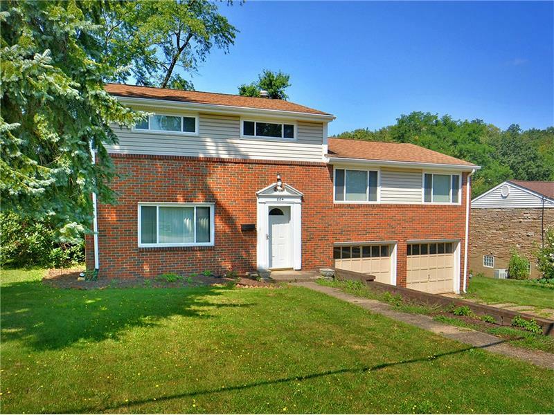 Property Photo: 884 Niagara Dr PA 15642