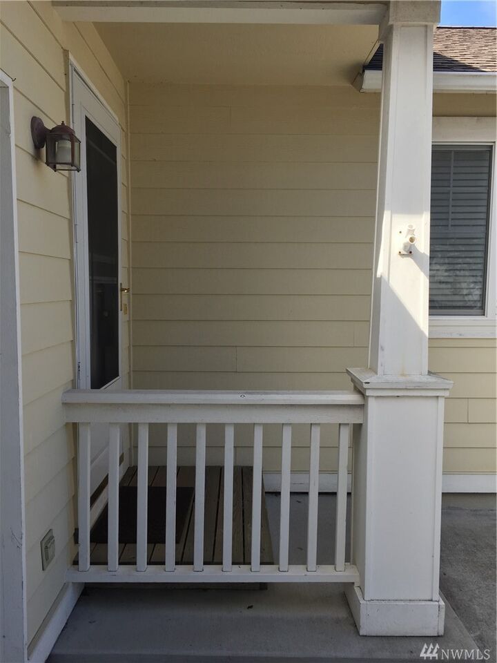 Property Photo: 1031 NE Cordero Place WA 98277