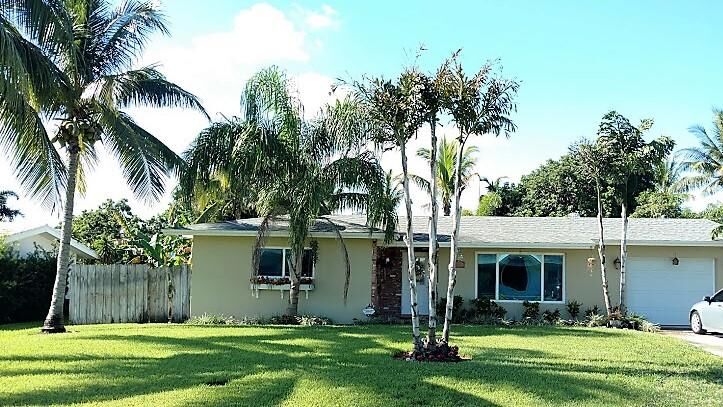 Property Photo:  226 SW 13th Avenue  FL 33435 