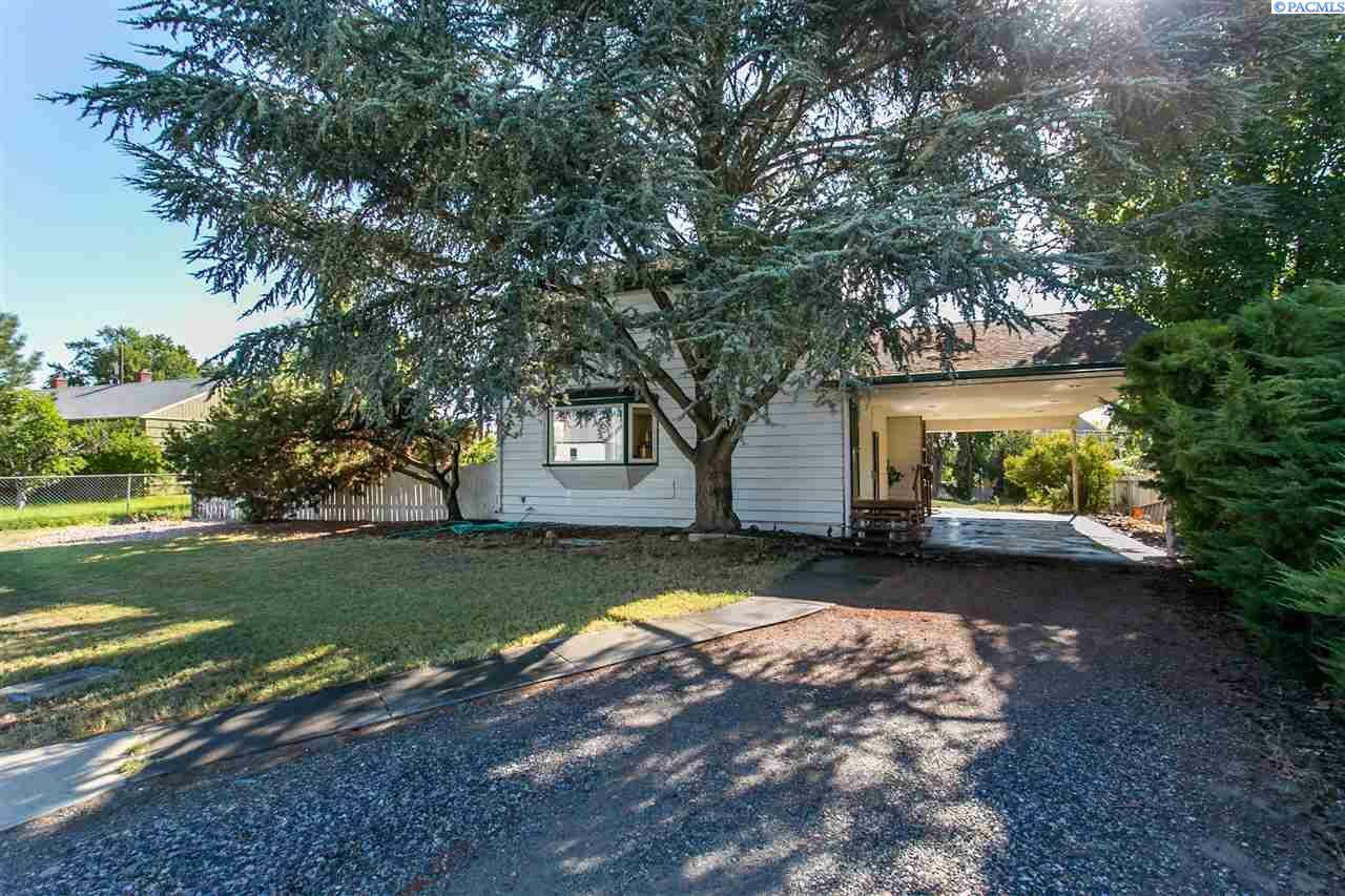 Property Photo:  1416 Haupt Ave  WA 99354 