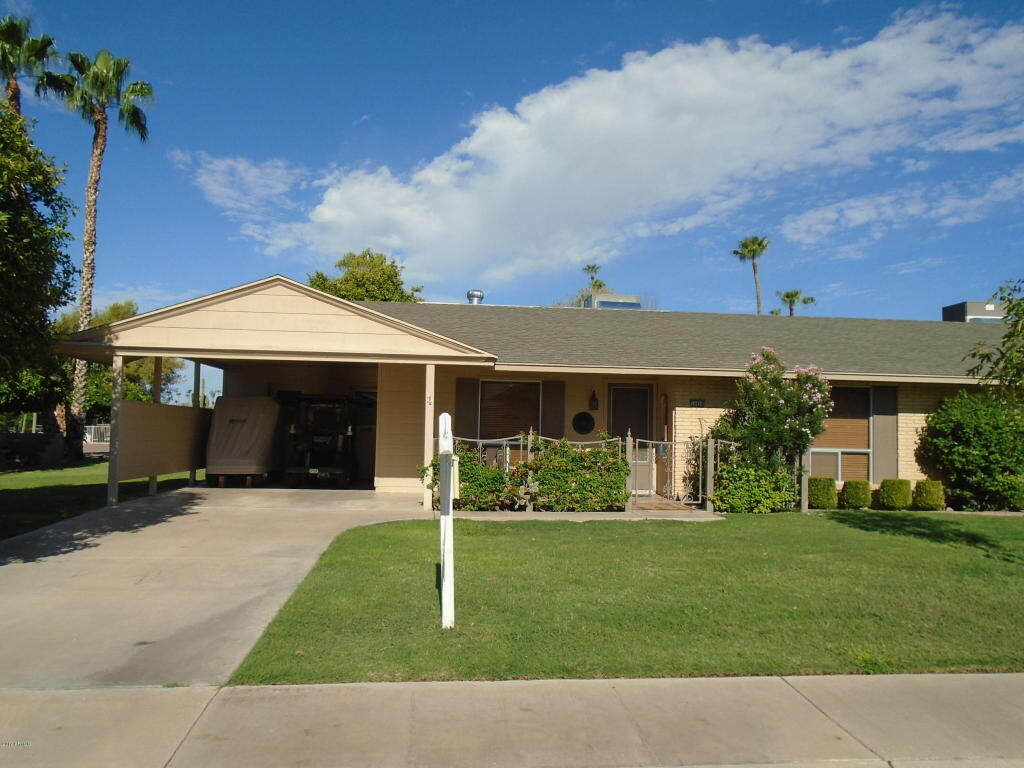 Property Photo: 10454 W Prairie Hills Circle AZ 85351
