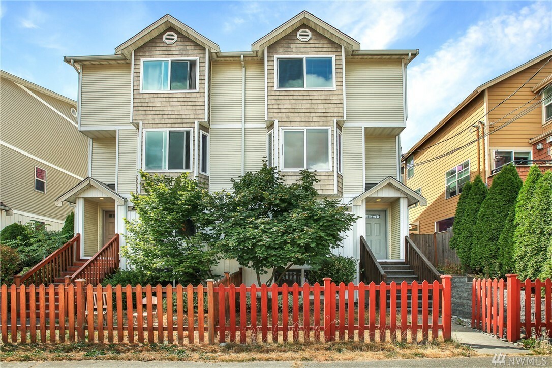 Property Photo:  9213 Ashworth Ave N B  WA 98103 