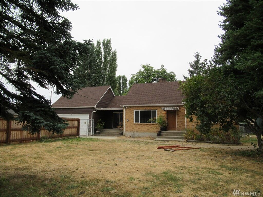 Property Photo:  10016  16th Avenue E  WA 98445 