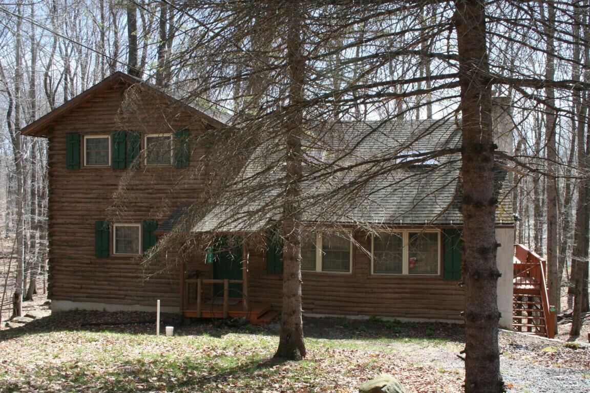 Property Photo: 122 Outer Drive PA 18347