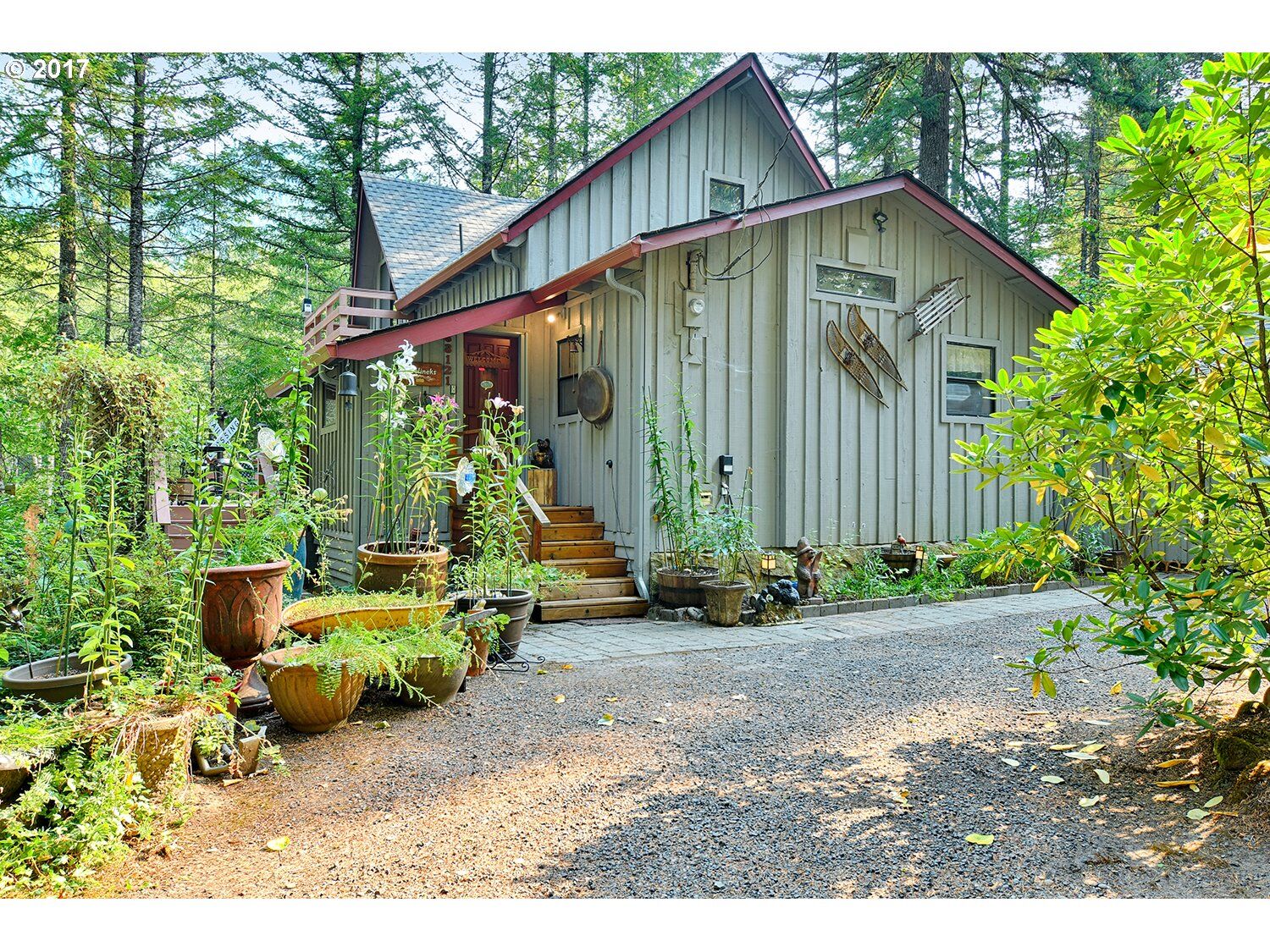 Property Photo:  68121 E Emigrant Trl  OR 97067 