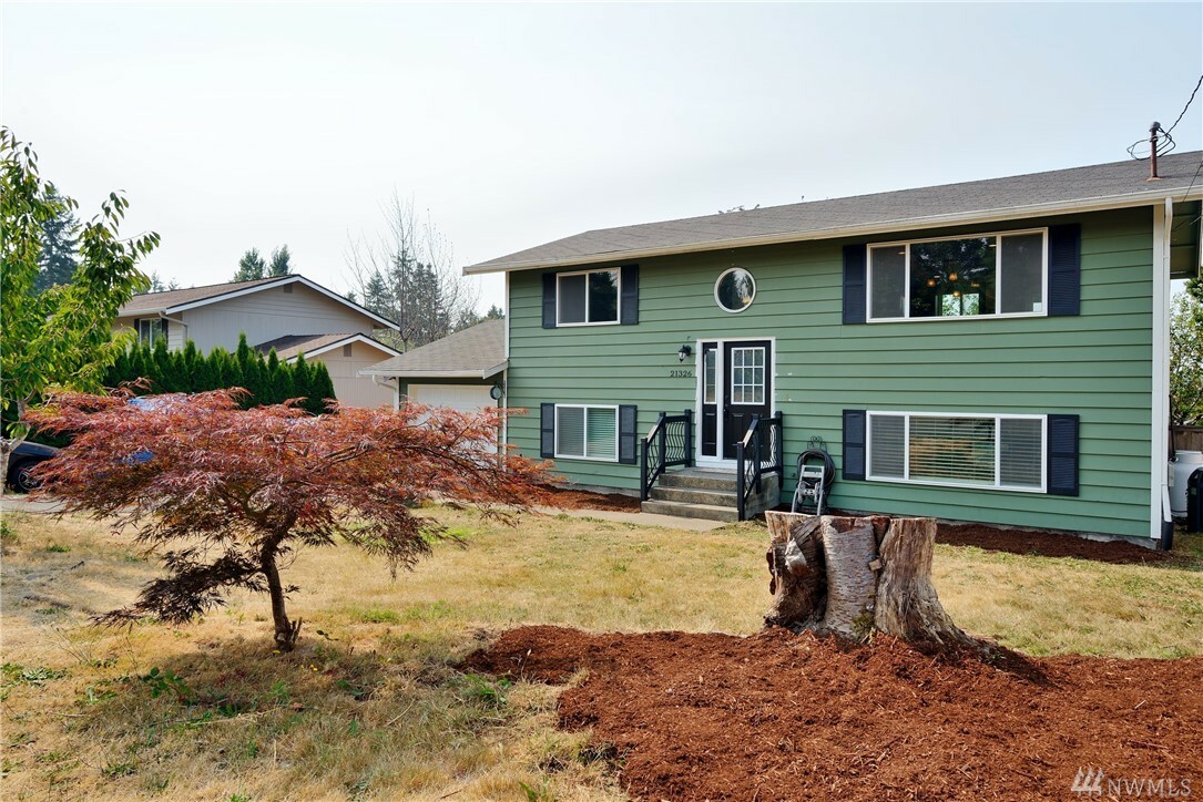 Property Photo:  21326 8th Place W  WA 98036 