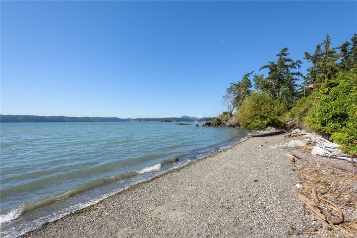 Property Photo:  18454 Pull And Be Damned Rd  WA 98257 