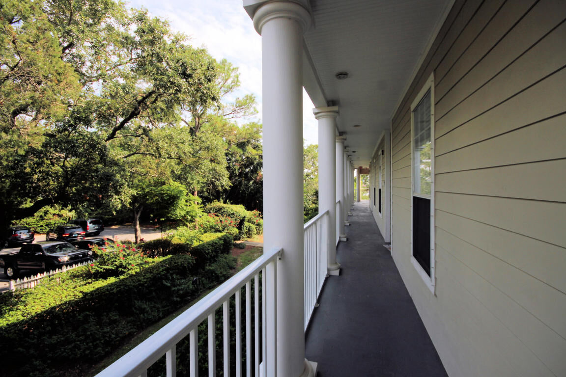 Property Photo:  167 Brooks Street Unit 203  FL 32548 