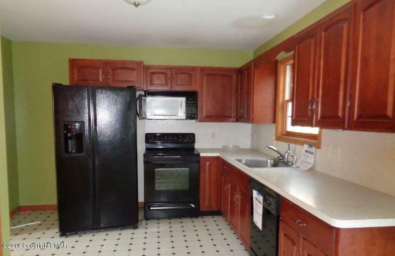 Property Photo:  352 Eastshore Drive  PA 18301 