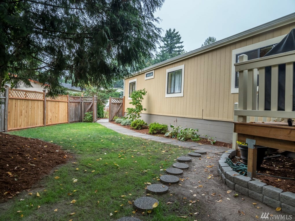 Property Photo:  18807 127th Place NE  WA 98011 