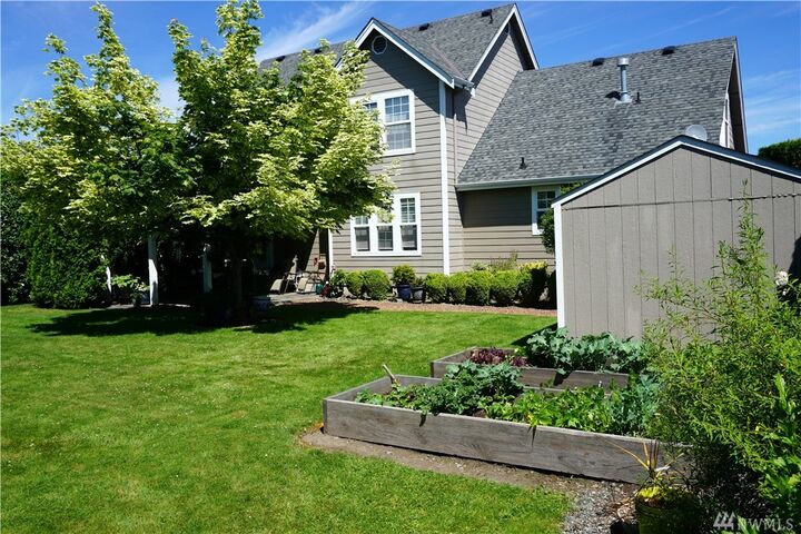 Property Photo:  3024 Elmont Ave  WA 98022 