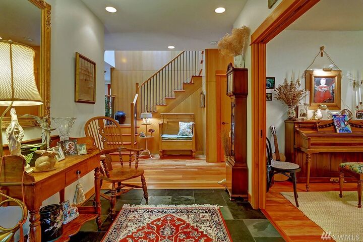 Property Photo:  11305 Fieldstone Lane NE  WA 98110 