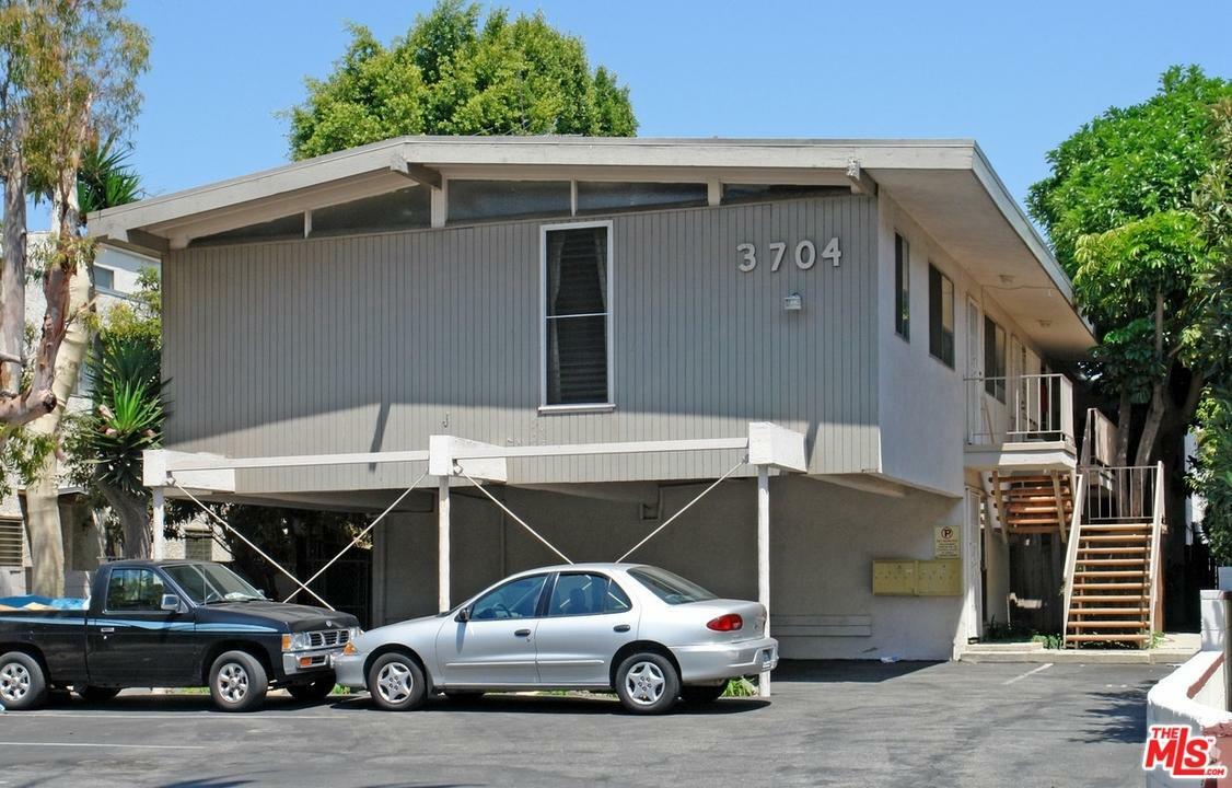 Property Photo: 3704 Midvale Ave CA 90034