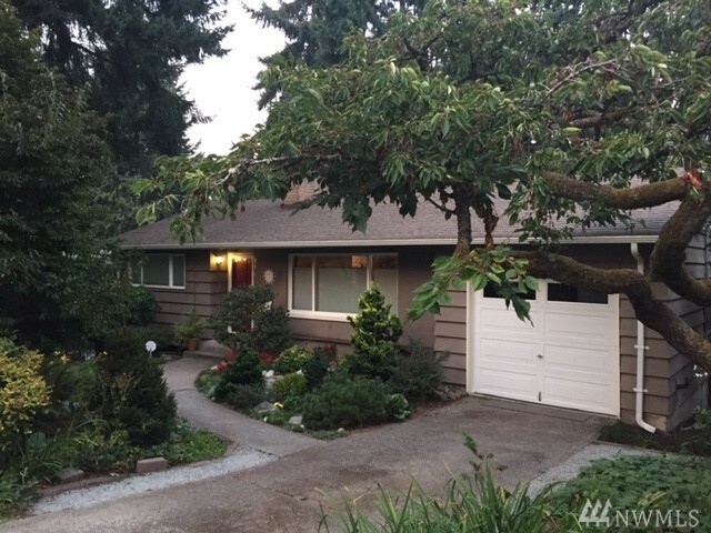 Property Photo:  14002 Palatine Ave N  WA 98133 