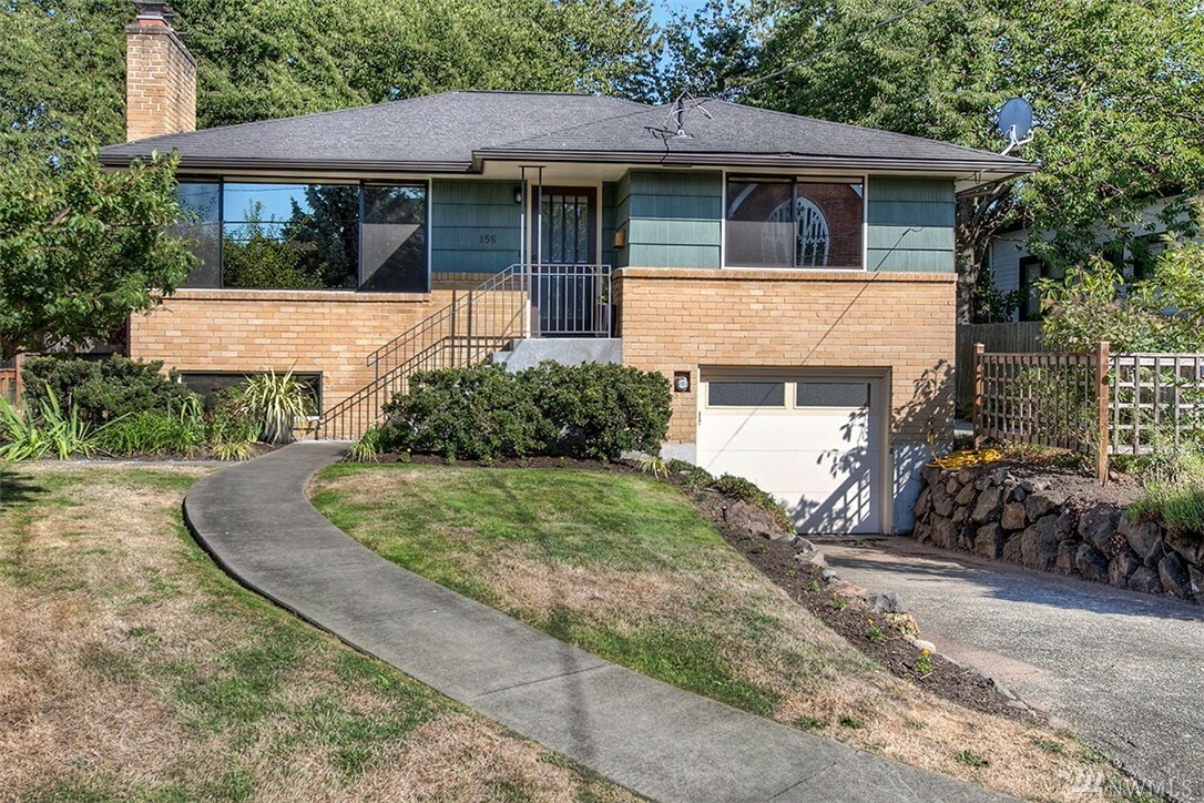 Property Photo:  156 24th Ave  WA 98122 