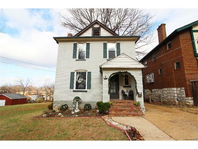 Property Photo: 7479 Hiawatha Avenue MO 63117
