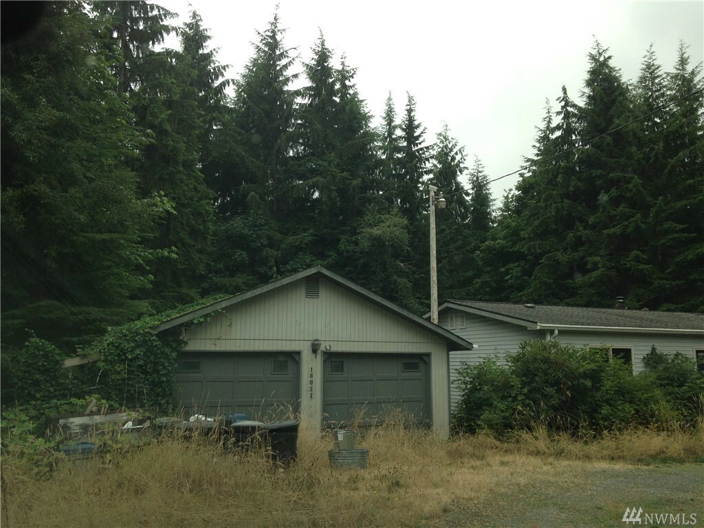 Property Photo:  18032 40th Place NE  WA 98290 