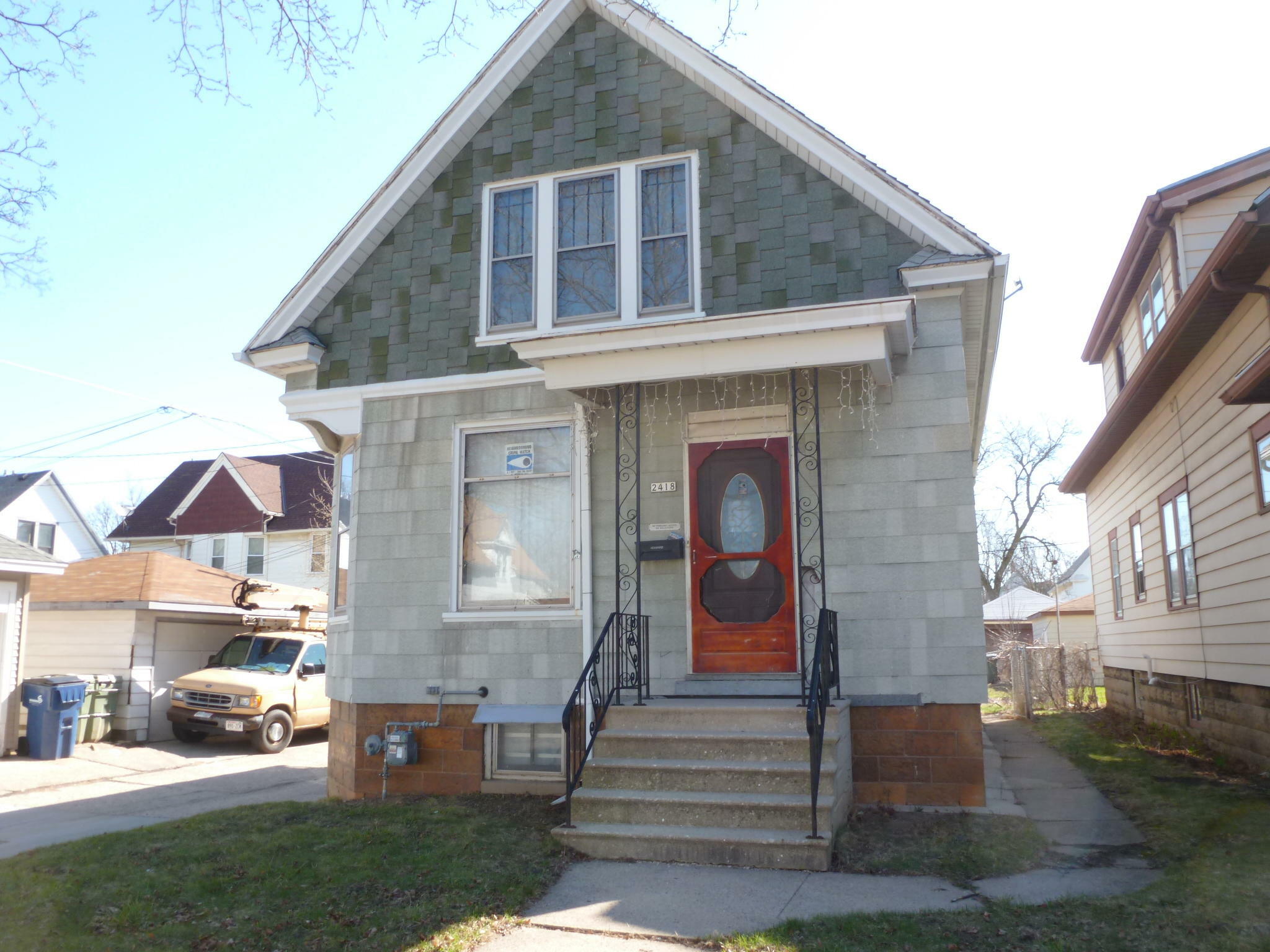 Property Photo:  2418 S 30th St  WI 53215 