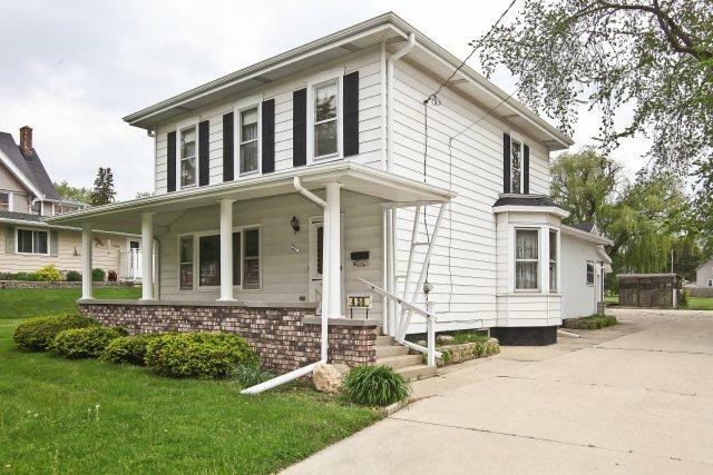 Property Photo:  458 N Main St  WI 53027-1228 