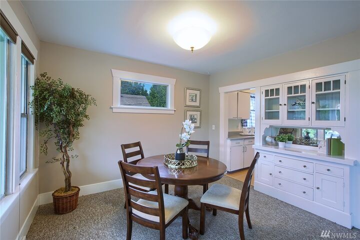 Property Photo: 4044 20th Avenue SW WA 98106
