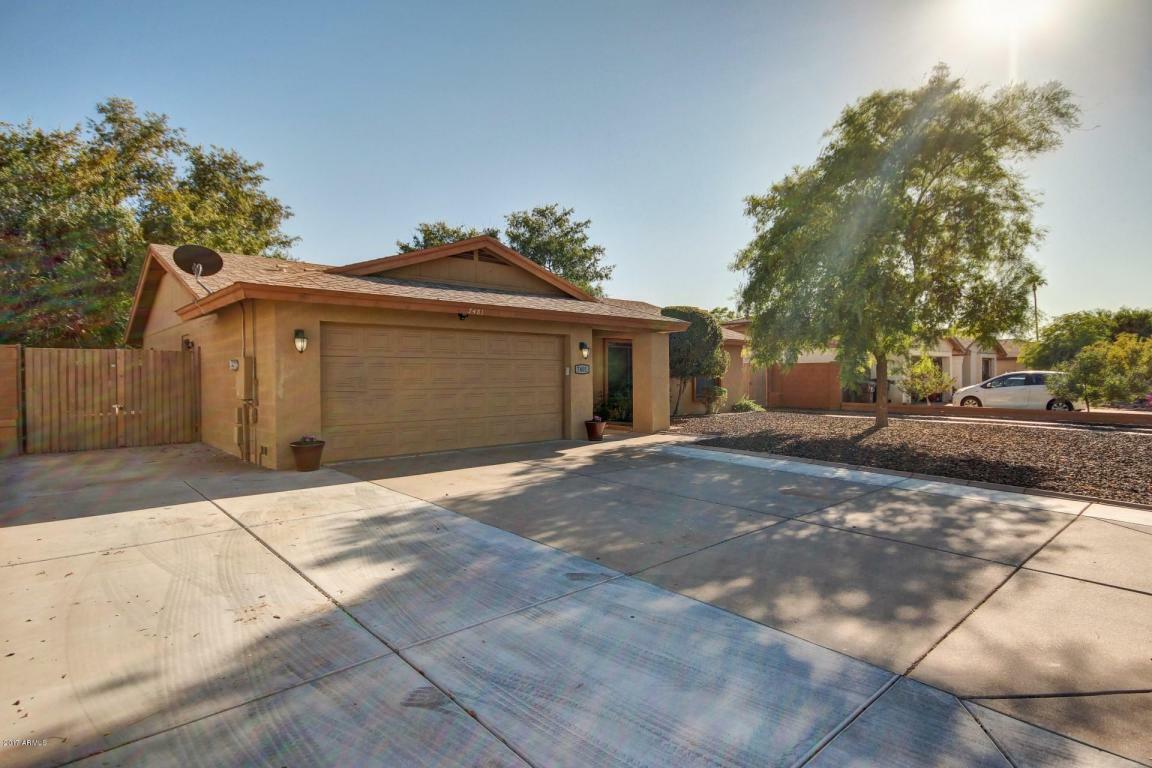 Property Photo:  7401 W Jenan Drive  AZ 85345 