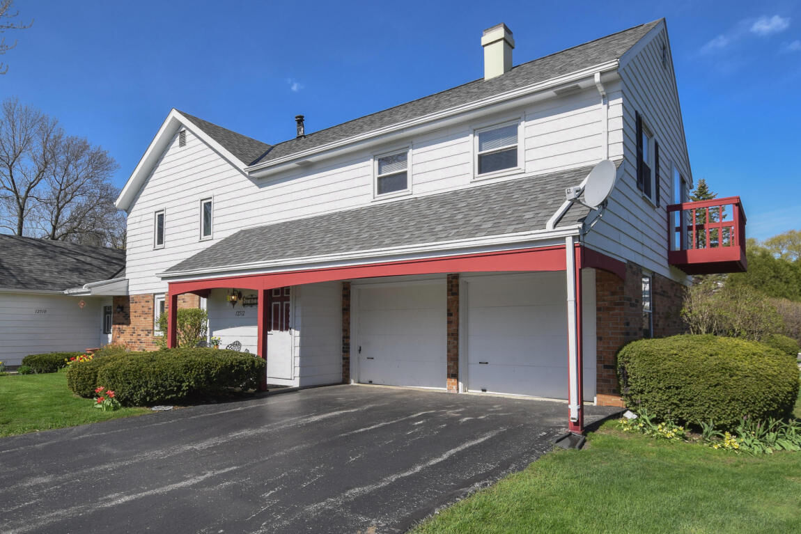 Property Photo:  12512 N Woodland Dr 10  WI 53092 
