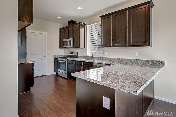 Property Photo: 2206 147th Place SW 17 WA 98087