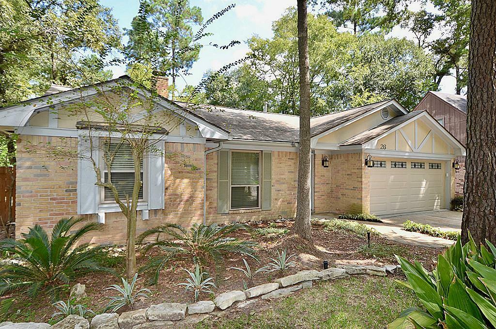 Property Photo:  26 N Deerfoot Circle  TX 77380 