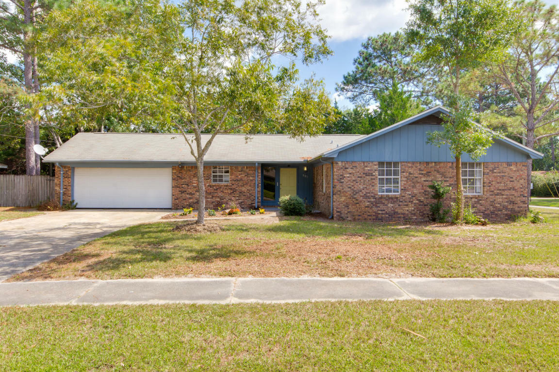 Property Photo:  501 Sequoia Drive  FL 32547 