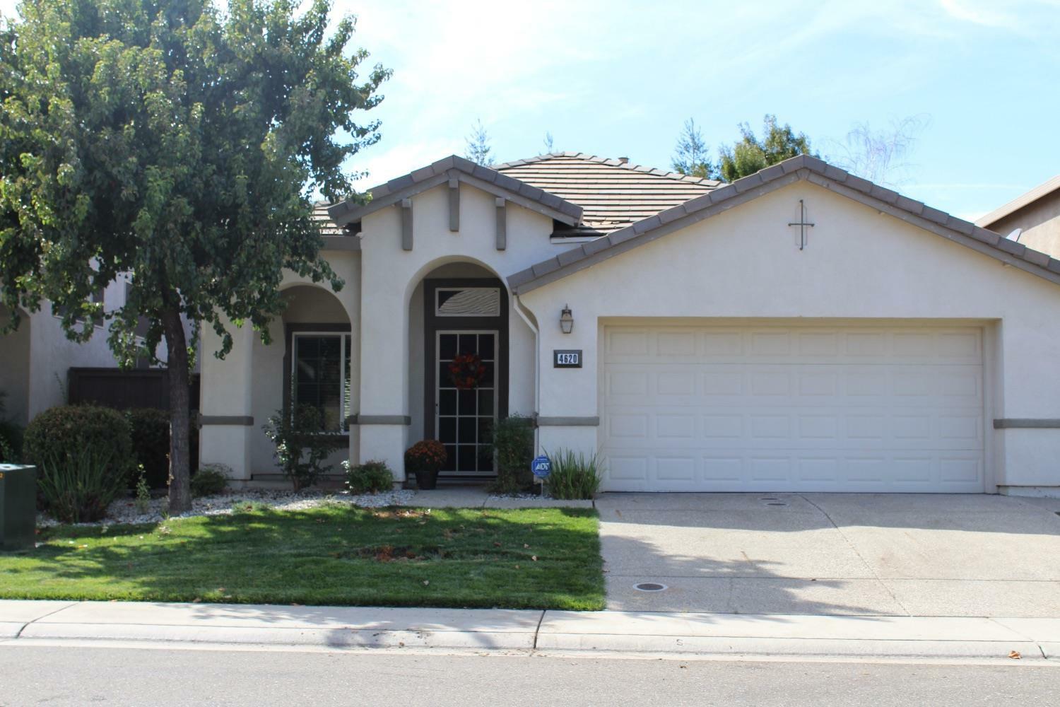 Property Photo: 4620 Woodhawk Way CA 95843