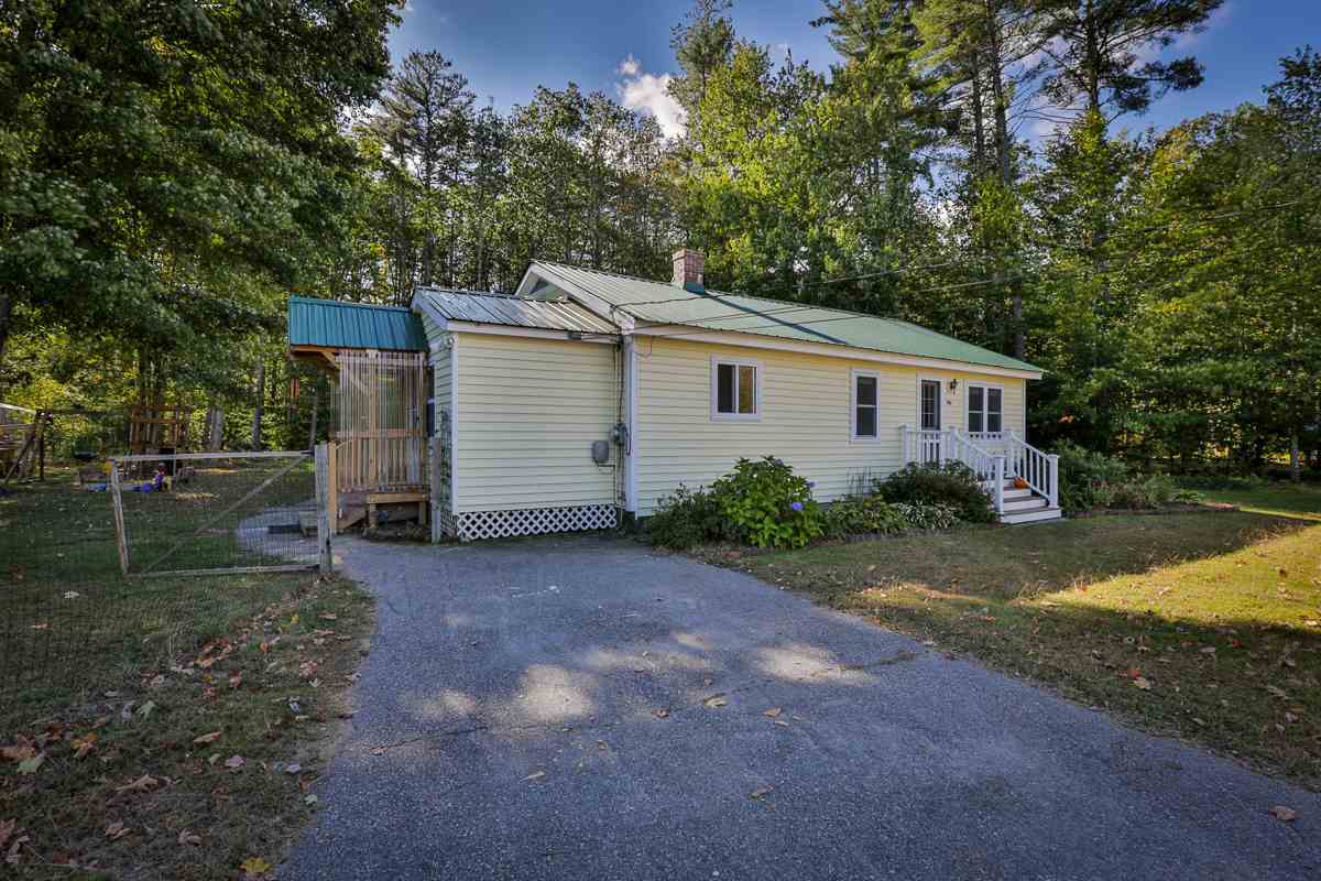 Property Photo:  46 E Penacook Road  NH 03229 