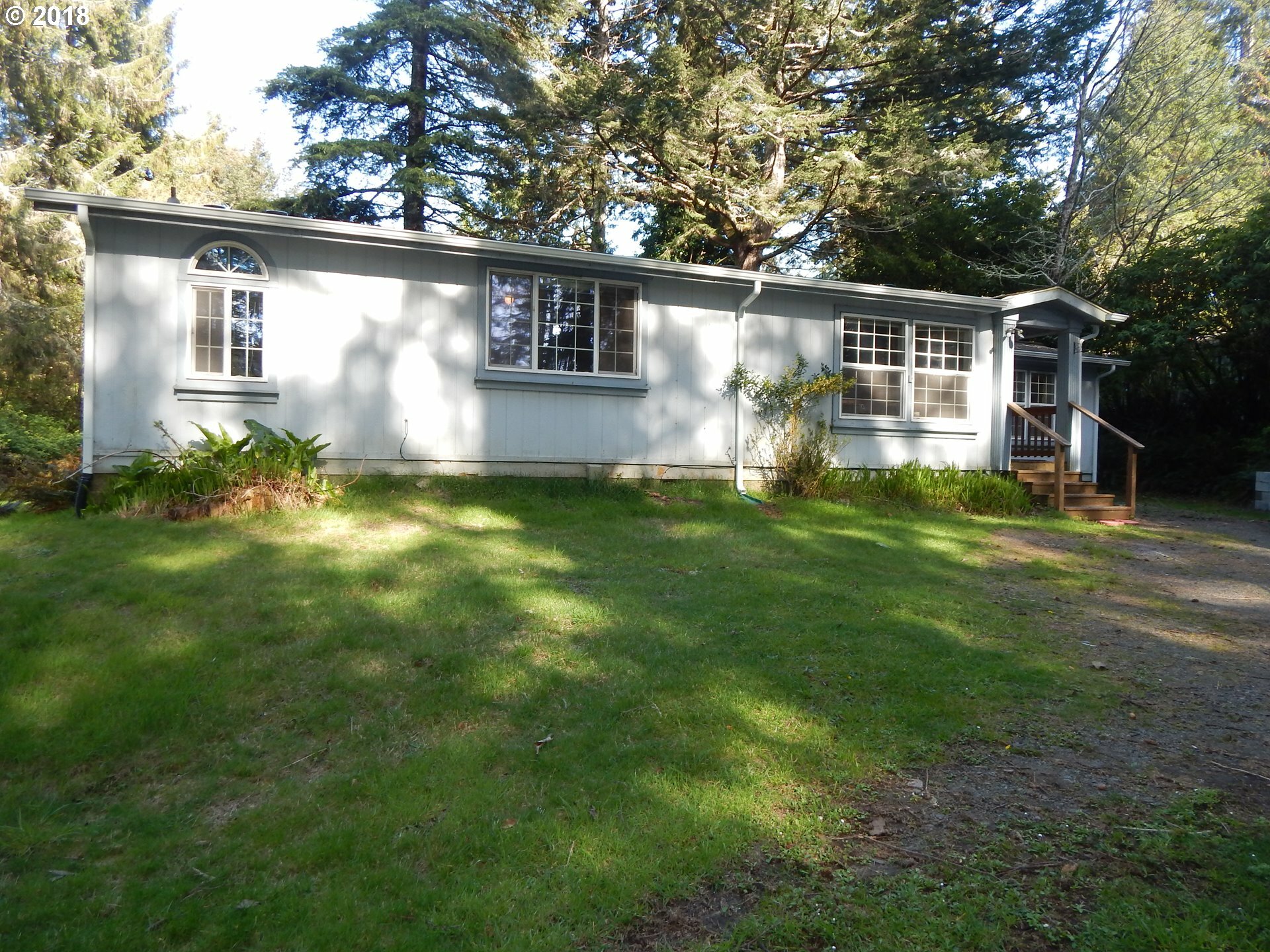 Property Photo:  83411 Clear Lake Rd  OR 97439 