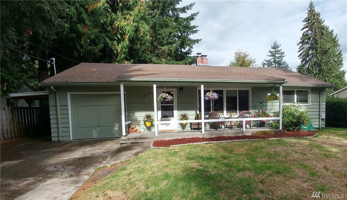 Property Photo:  1230 NE 130th St  WA 98125 