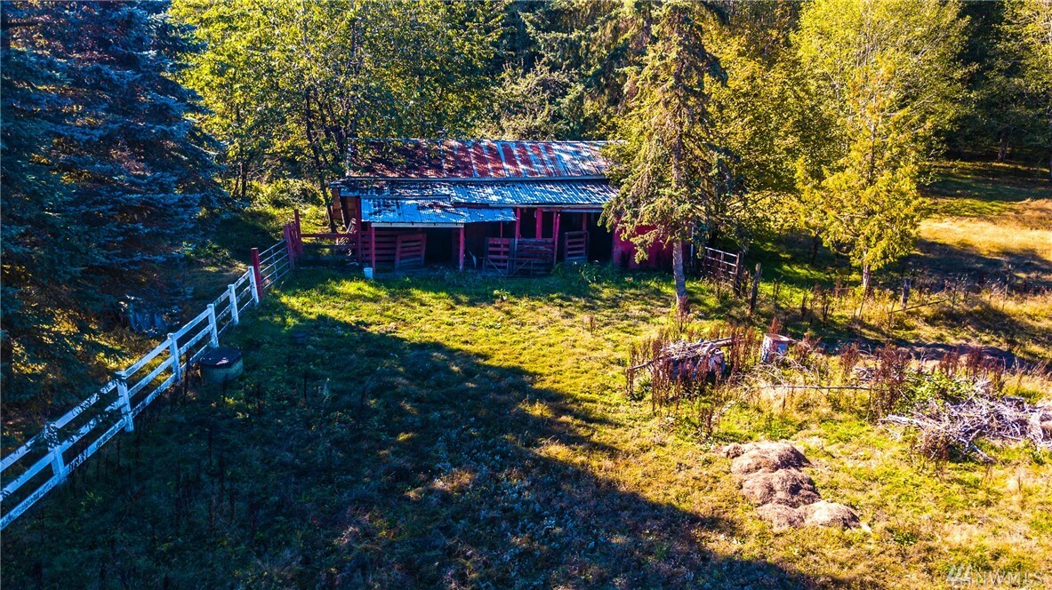 Property Photo:  1011 Bunker Creek Rd  WA 98532 