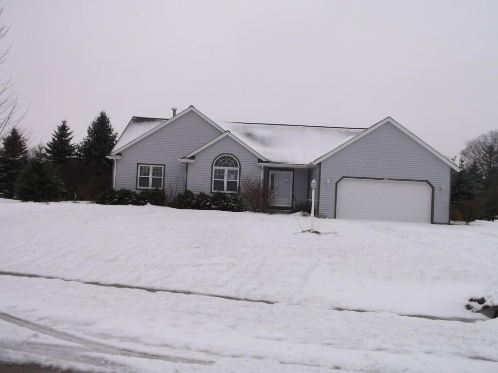 Property Photo:  261 Dove Cir  WI 53090 