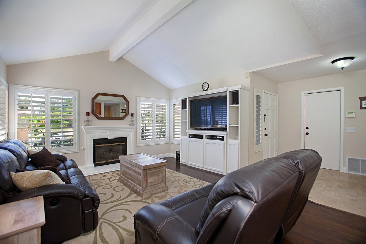 Property Photo: 2945 Sombrosa Street CA 92009
