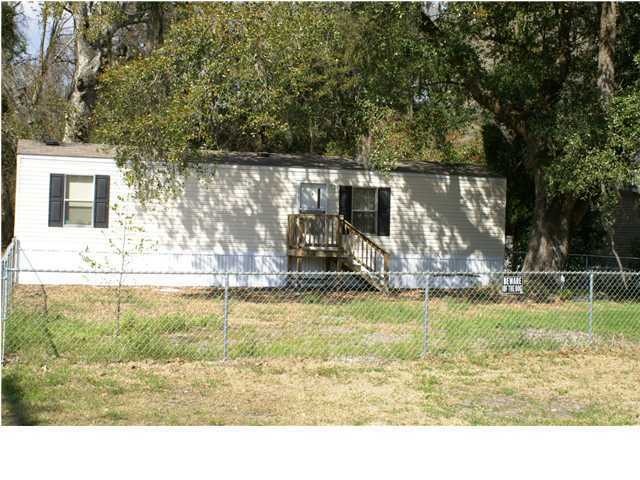 Property Photo:  900 Black Oak Road  SC 29431 