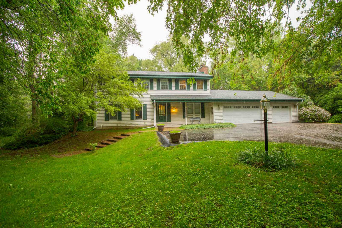 Property Photo:  1750 Jean Marie Ct  WI 53005 