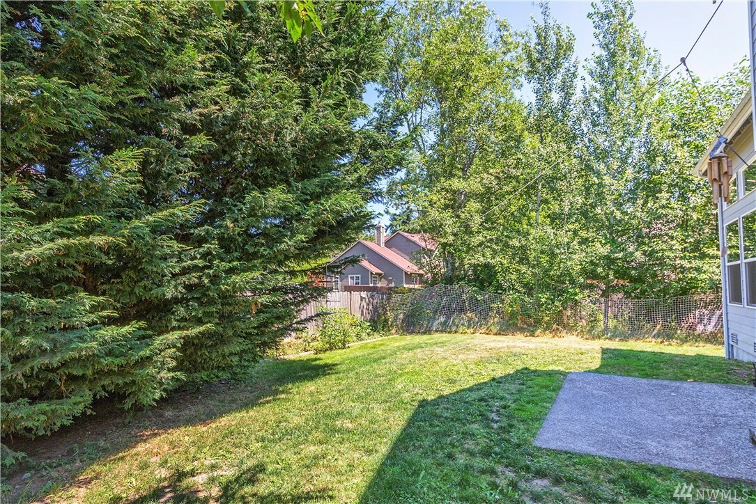 Property Photo:  1531 NE Watland St  WA 98370 